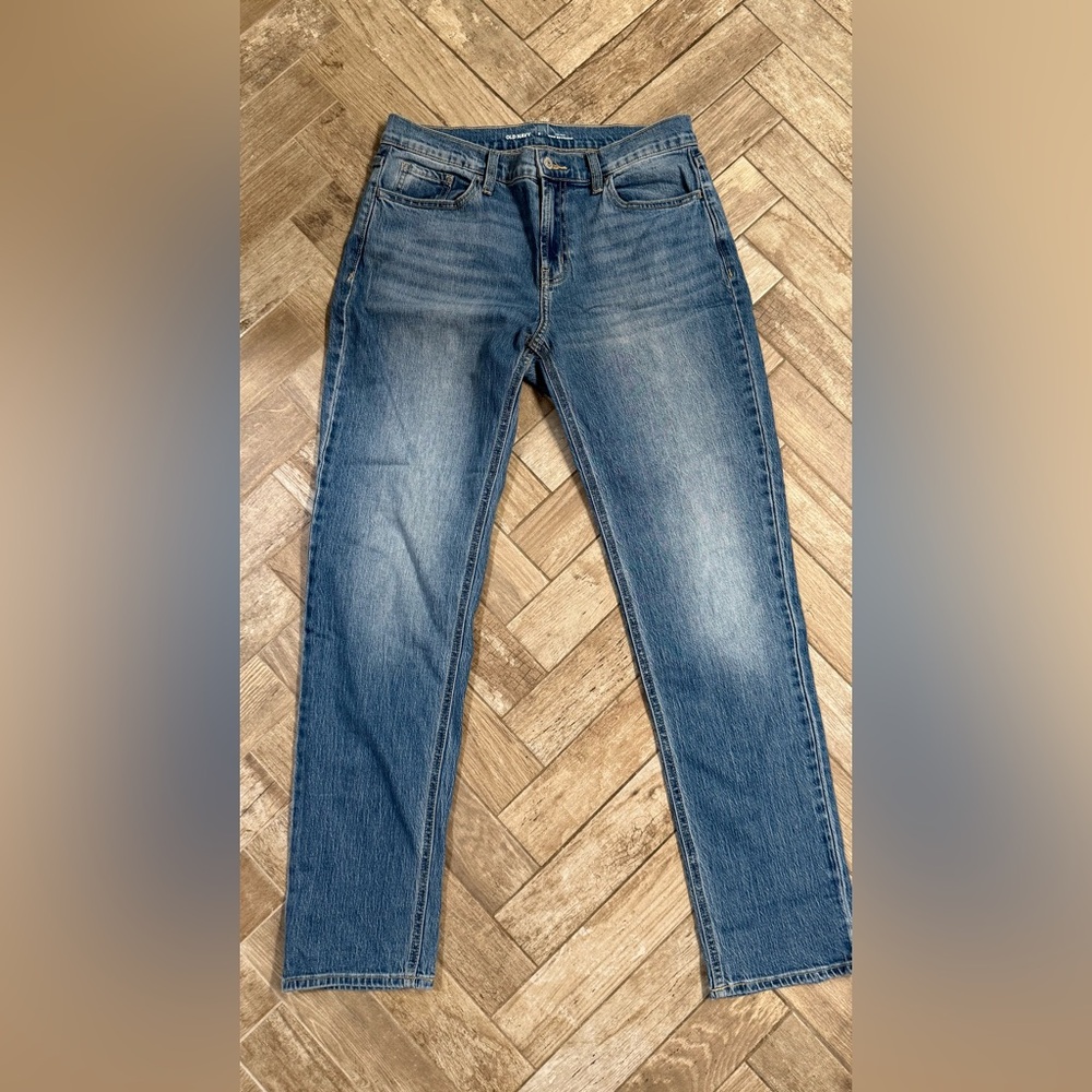 Old Navy Mid rise Boyfriend jeans- women’s 6